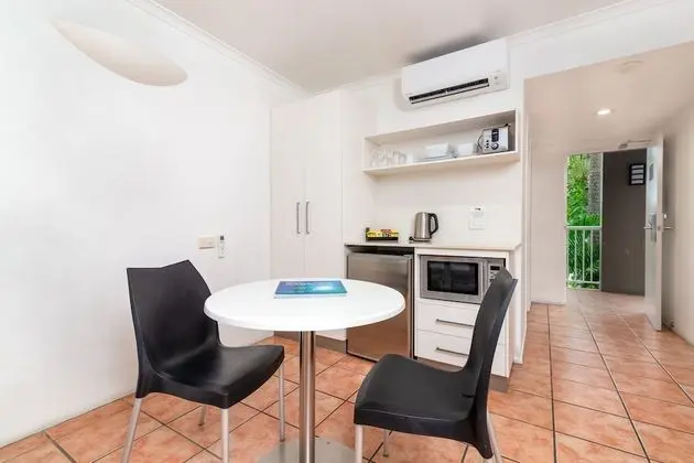 Luxury Stüdyo, Havuz Manzaralı