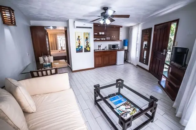 Honeymoon Suite