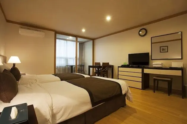 Deluxe Tek Büyük veya İki Ayrı Yataklı Oda