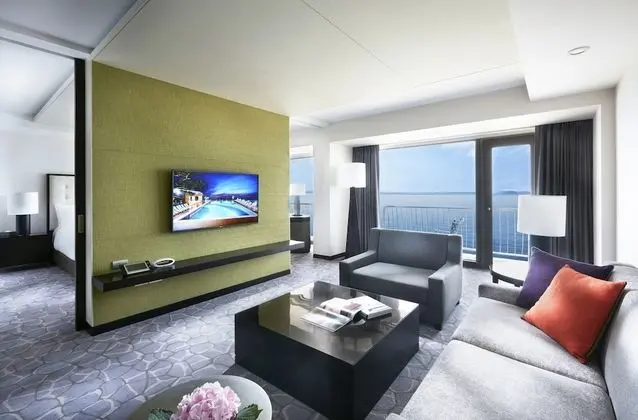 Junior Süit, Deniz Manzaralı (Main Building, Lounge Acc)