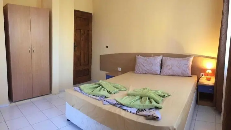 Tek Büyük Yataklı Oda, Balkon