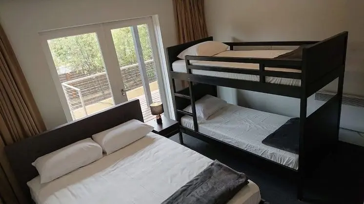Ev, 3 Yatak Odası, 2 Banyolu (3 Bedroom House with 2 Bathrooms)