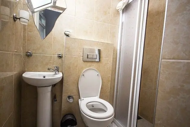 Deluxe Custom Room