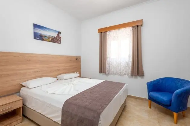 Junior Süit, 1 Yatak Odası, Havuz Manzaralı