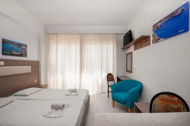 Standard Tek Büyük Yataklı Oda, Havuz Manzaralı
