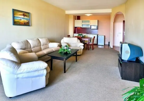 Stüdyo, Küçük Mutfak (1 Adult + 2 Children)
