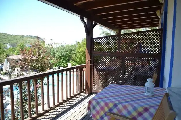 Havuz manzaralı daire