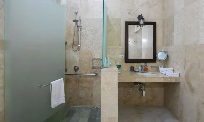 Luxury Oda, 2 Büyük (Queen) Boy Yatak