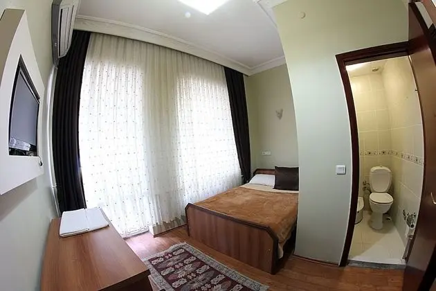 Tek Büyük Yataklı Oda