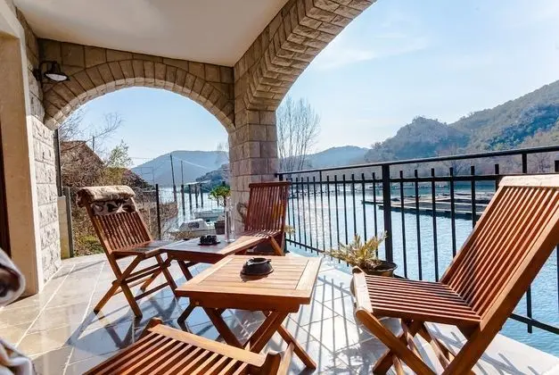 Luxury Villa, 2 Yatak Odası, Göl Manzaralı