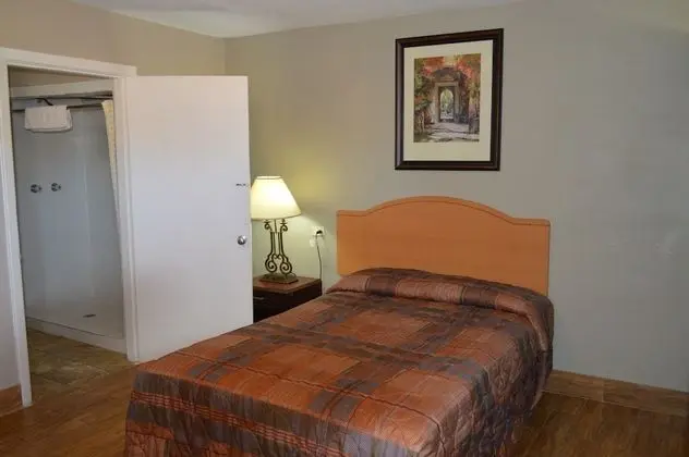 Basic Tek Kişilik Oda, 1 Büyük (Queen) Boy Yatak