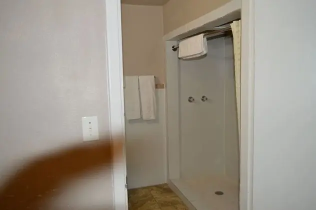 Basic Tek Kişilik Oda, 1 Büyük (Queen) Boy Yatak