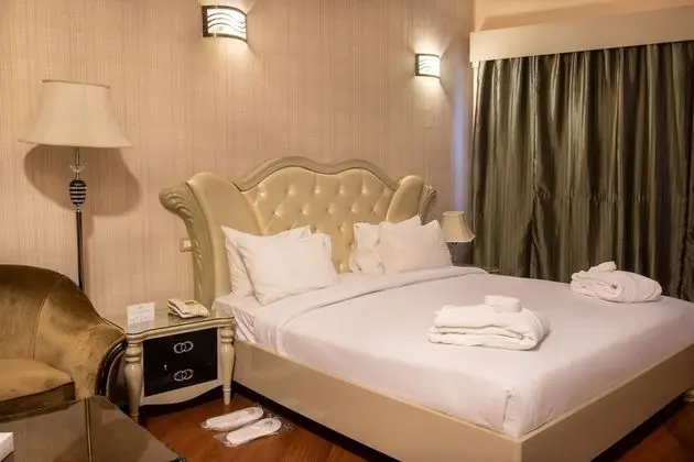 Deluxe Room Ground Floor - Pool Front
