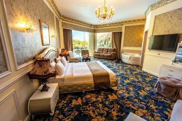 Paradise Imperial Suite - Direct Sea View  & Pool View