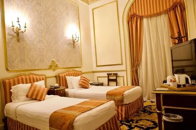 Golden Classic Room City View