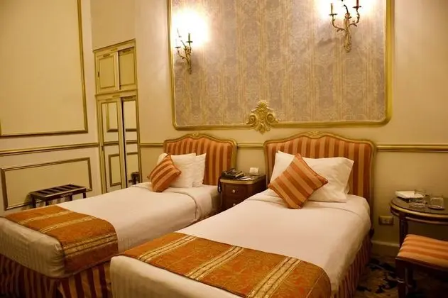 Golden Classic Room City View