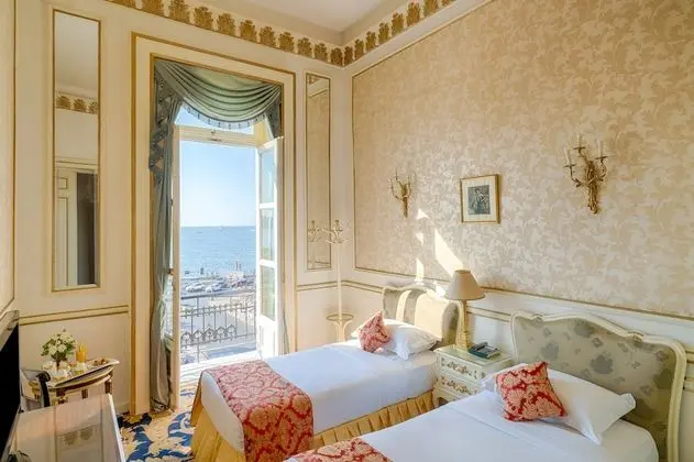Golden Superior  Room Direct Sea View