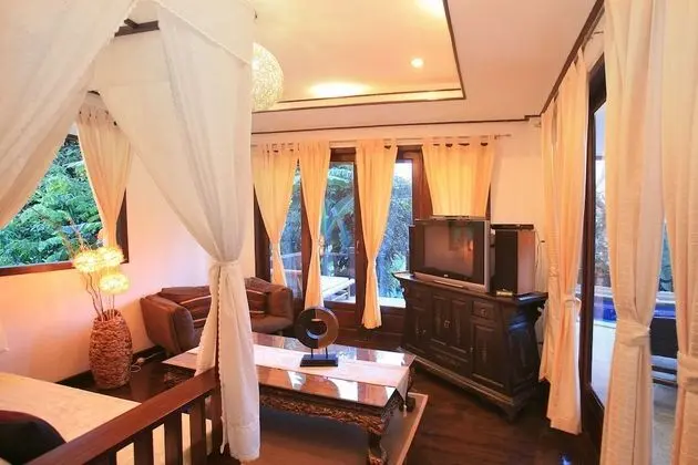 Luxury Villa, 3 Bedrooms, Private Pool, Partial Ocean View