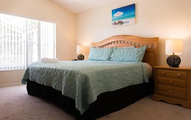 Ev (Fascinating Lake View with private po)