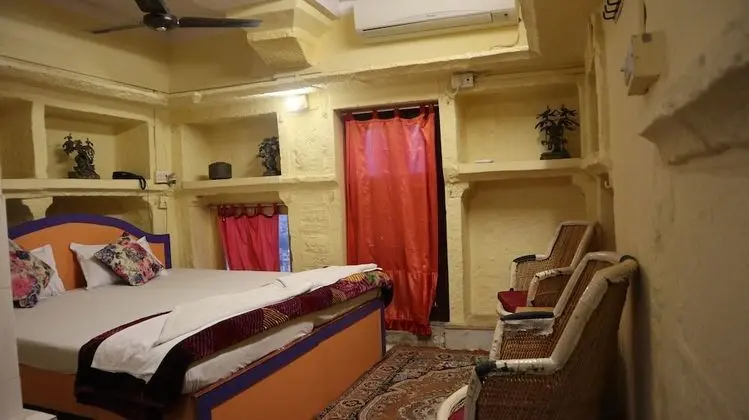 Deluxe Tek Büyük Yataklı Oda, 1 Çift Kişilik Yatak, Şehir Manzaralı