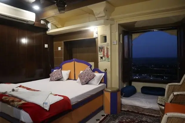 Deluxe Tek Büyük Yataklı Oda, Sigara İçilmez, Şehir Manzaralı