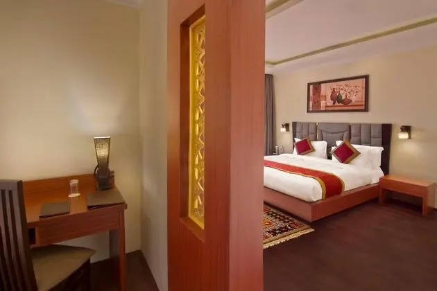 Deluxe Tek Büyük Yataklı Oda