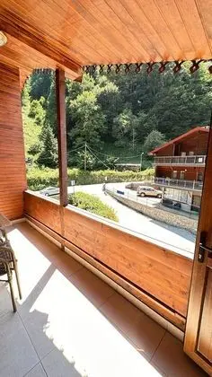Deluxe Dört Kişilik Oda, Dağ Manzaralı