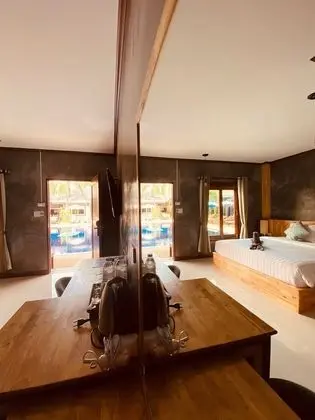 Deluxe Tek Büyük Yataklı Oda