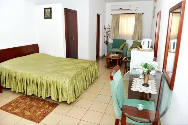 Comfort Tek Büyük Yataklı Oda