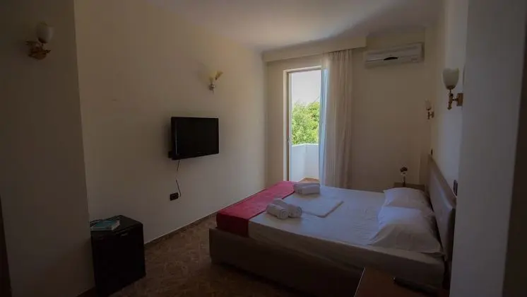 Tek Büyük Yataklı Oda, Kısmi Deniz Manzaralı