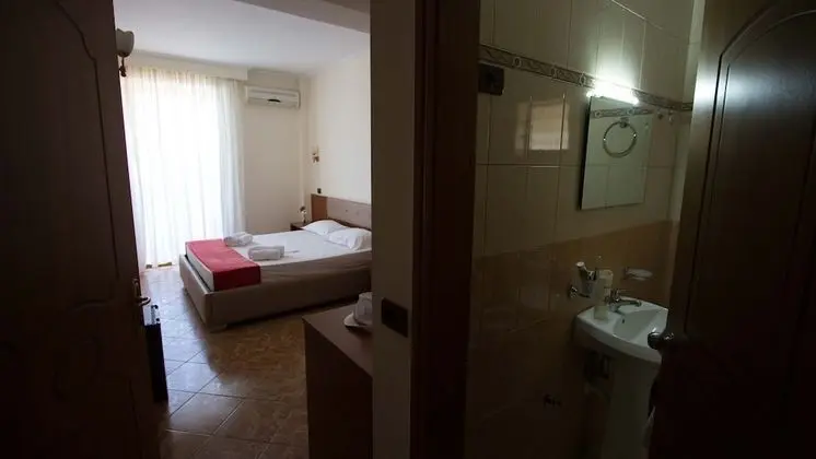 Tek Büyük Yataklı Oda, Kısmi Deniz Manzaralı