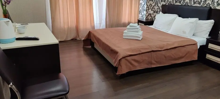 Deluxe Tek Büyük Yataklı Oda