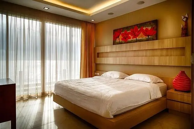 1 Bedroom Apartment with Seaview