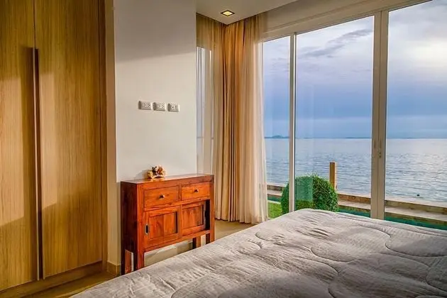 1 Bedroom Apartment with Seaview