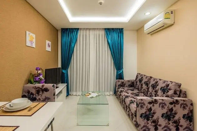 1 Bedroom Condo