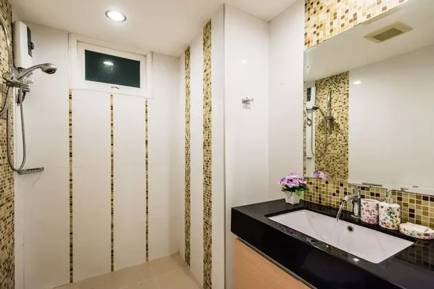 1 Bedroom Condo