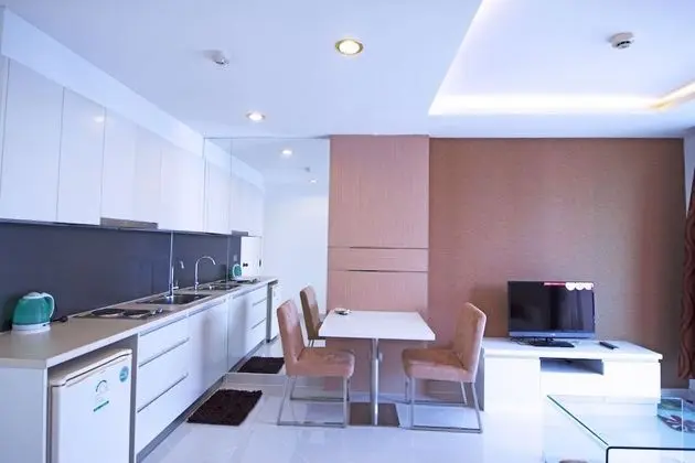 One Bedroom Apartment