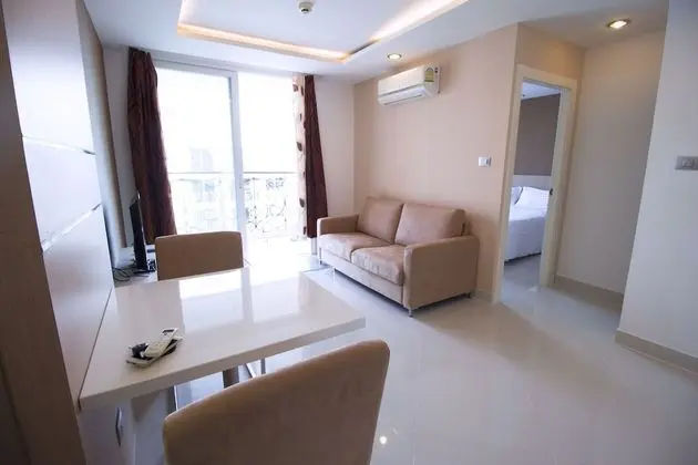 One Bedroom Apartment