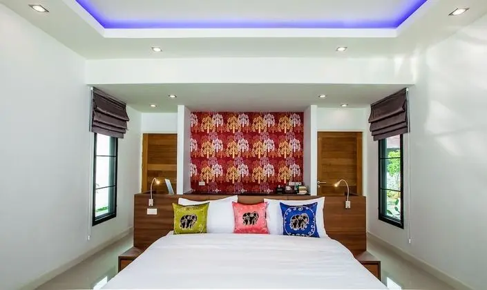 Beachfront Villa Indoor Shower