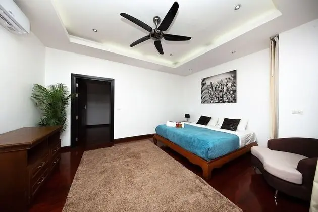 Family Villa, 6 Yatak Odası, Kişiye Özel Havuzlu, Havuz Manzaralı
