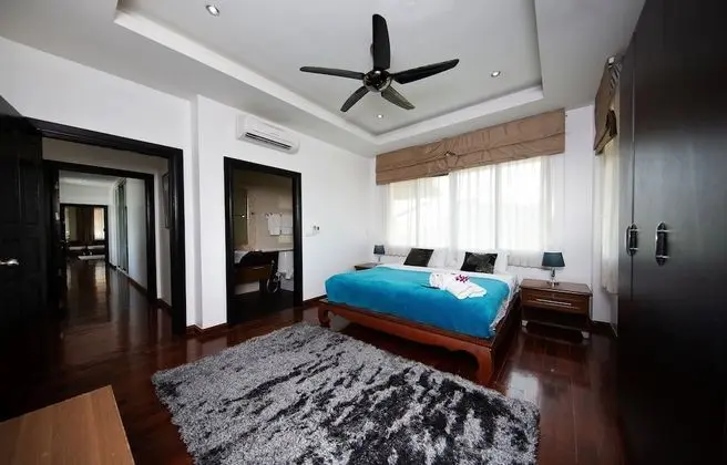 Family Villa, 6 Yatak Odası, Kişiye Özel Havuzlu, Havuz Manzaralı