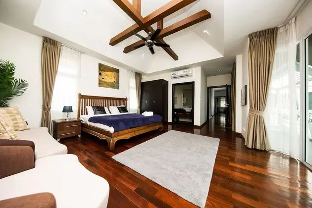 Family Villa, 6 Yatak Odası, Kişiye Özel Havuzlu, Havuz Manzaralı