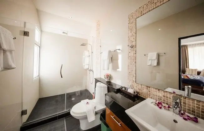 Family Villa, 6 Yatak Odası, Kişiye Özel Havuzlu, Havuz Manzaralı
