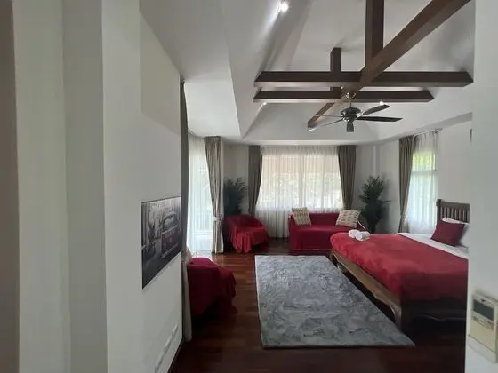 Family Villa, 6 Yatak Odası, Kişiye Özel Havuzlu, Havuz Manzaralı