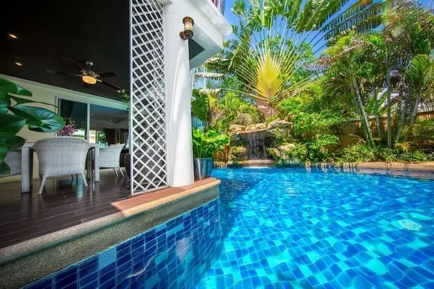 Family Villa, 6 Yatak Odası, Kişiye Özel Havuzlu, Havuz Manzaralı