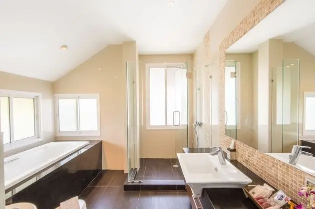 Family Villa, 6 Yatak Odası, Kişiye Özel Havuzlu, Havuz Manzaralı