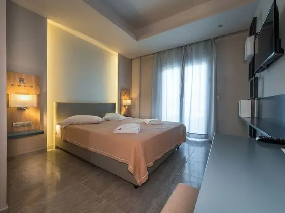 Deluxe Üç Kişilik Oda