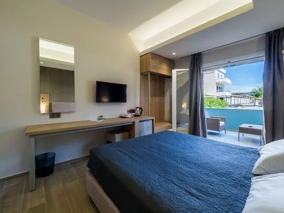 Deluxe Üç Kişilik Oda