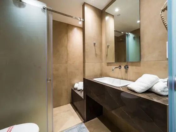 Deluxe Üç Kişilik Oda