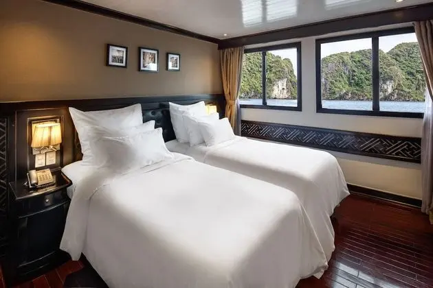 Deluxe Kulübe (Window)